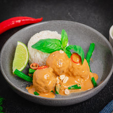 Load image into Gallery viewer, Penang Meatballs in Satay Sauce
